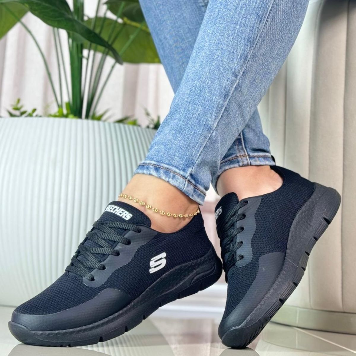 Zapatilla Deportivo Aplique SK