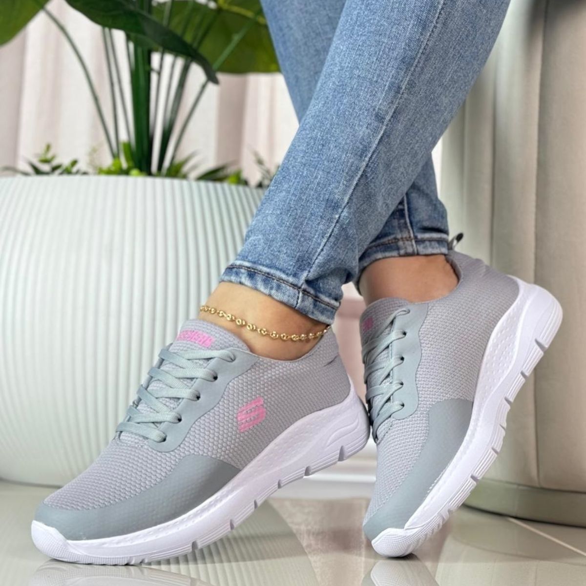 Zapatilla Deportivo Aplique SK